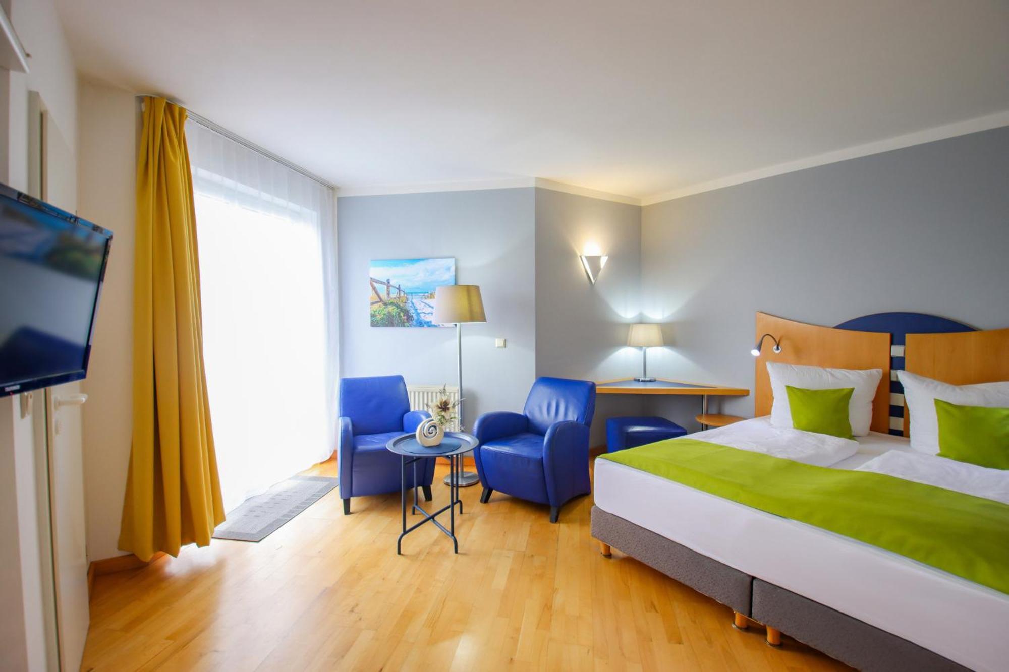 Inselhotel Kleiner Bodden Buschvitz Esterno foto