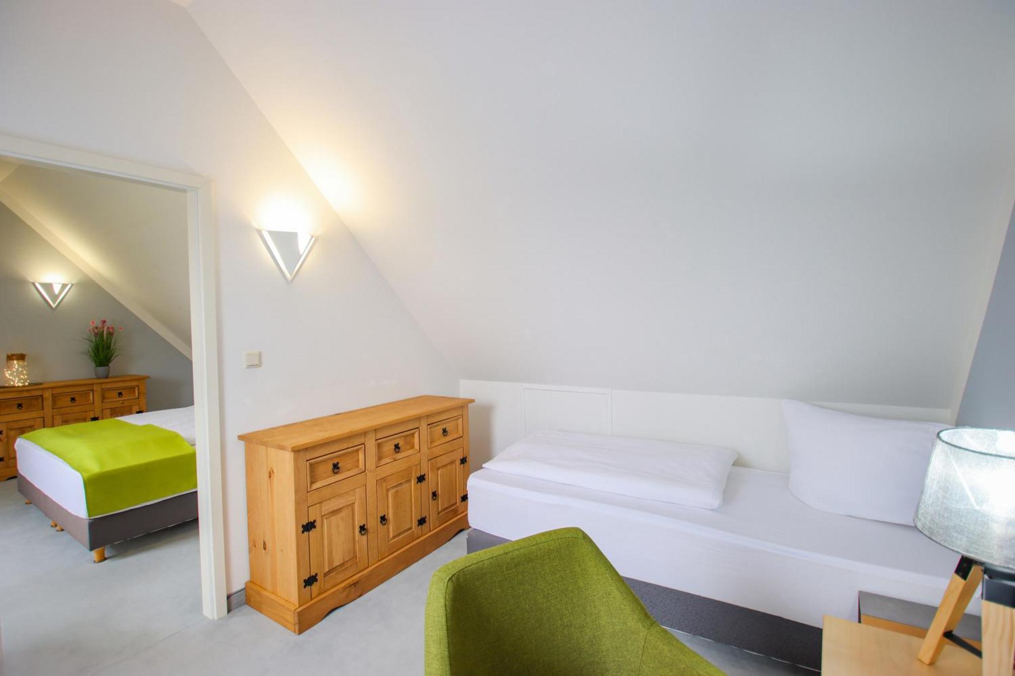 Inselhotel Kleiner Bodden Buschvitz Esterno foto