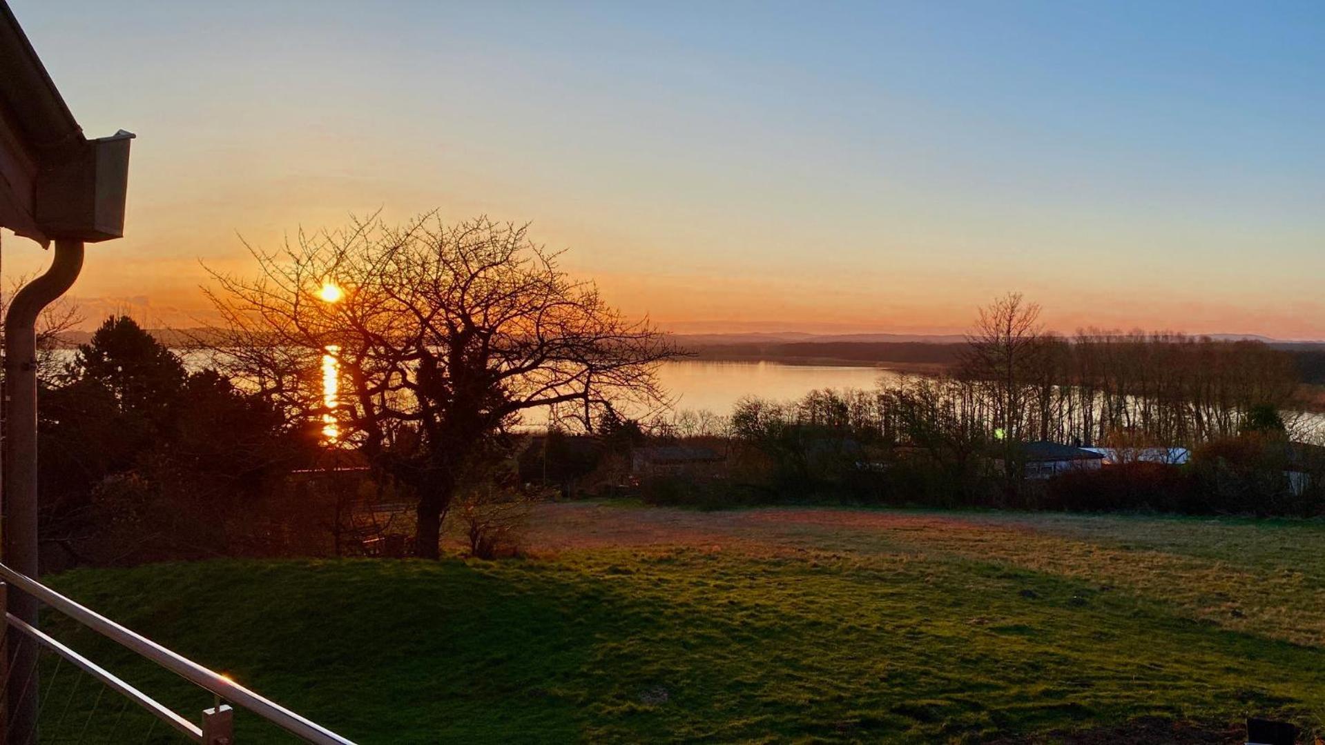 Inselhotel Kleiner Bodden Buschvitz Esterno foto
