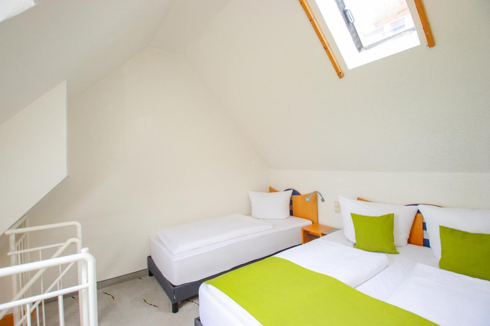 Inselhotel Kleiner Bodden Buschvitz Esterno foto