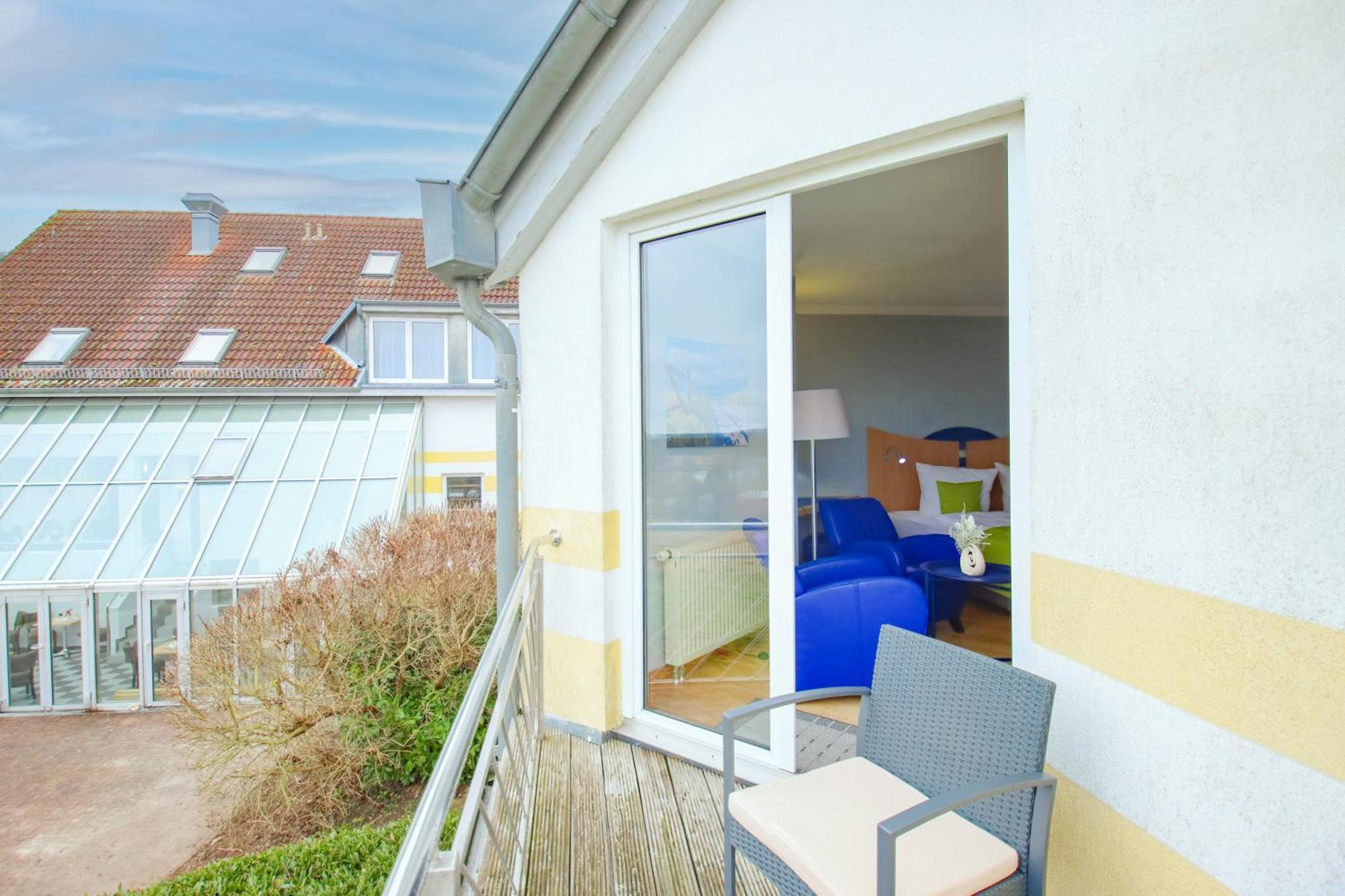 Inselhotel Kleiner Bodden Buschvitz Esterno foto