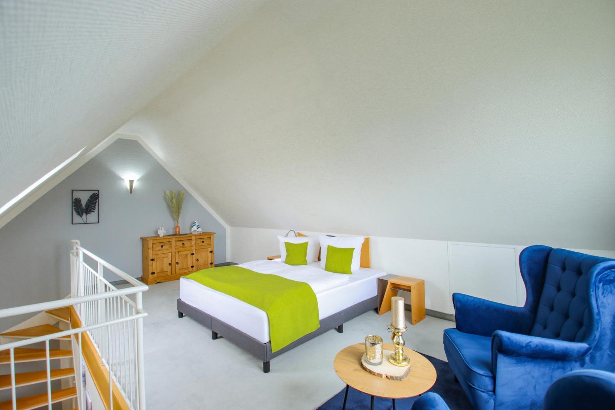 Inselhotel Kleiner Bodden Buschvitz Esterno foto