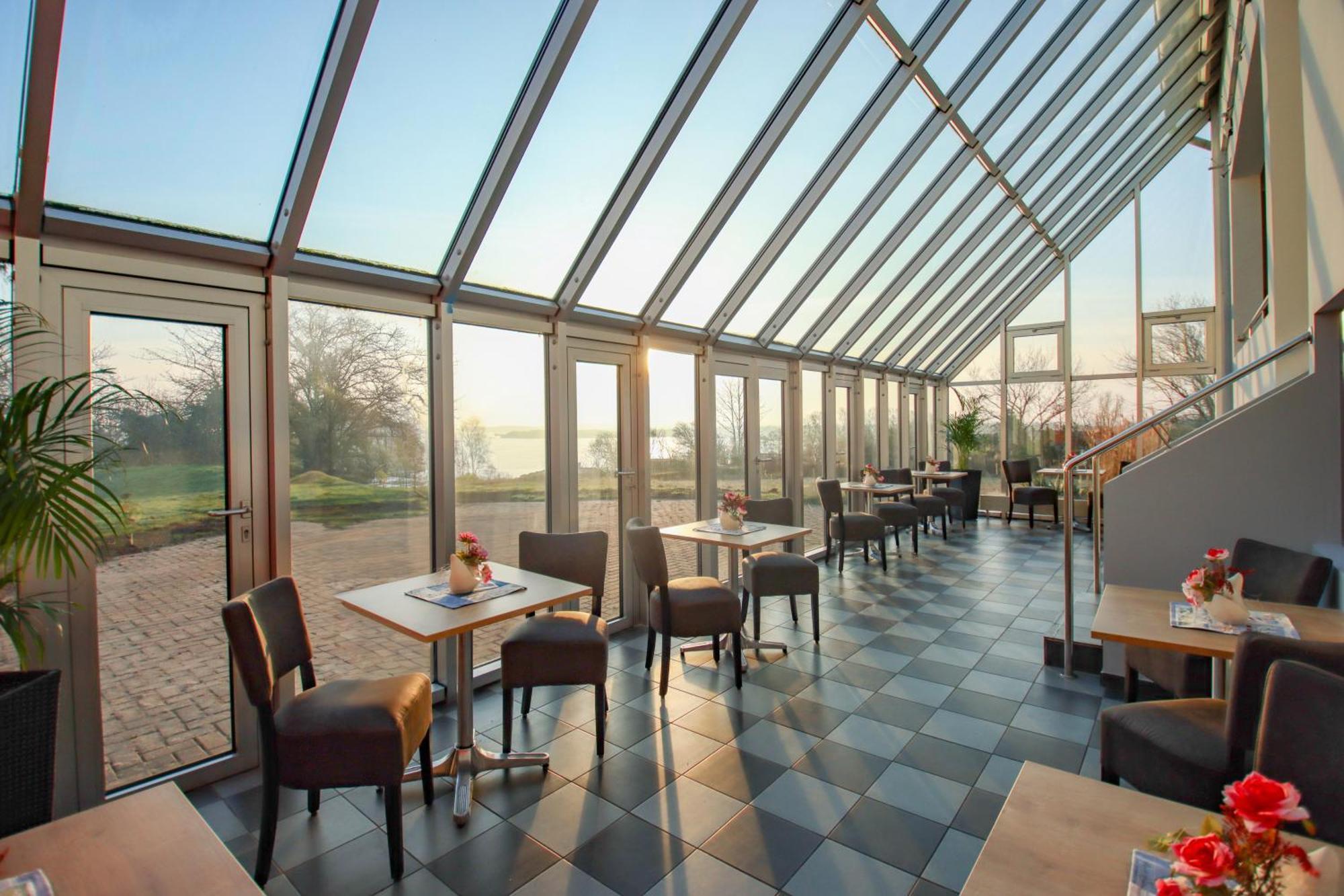 Inselhotel Kleiner Bodden Buschvitz Esterno foto